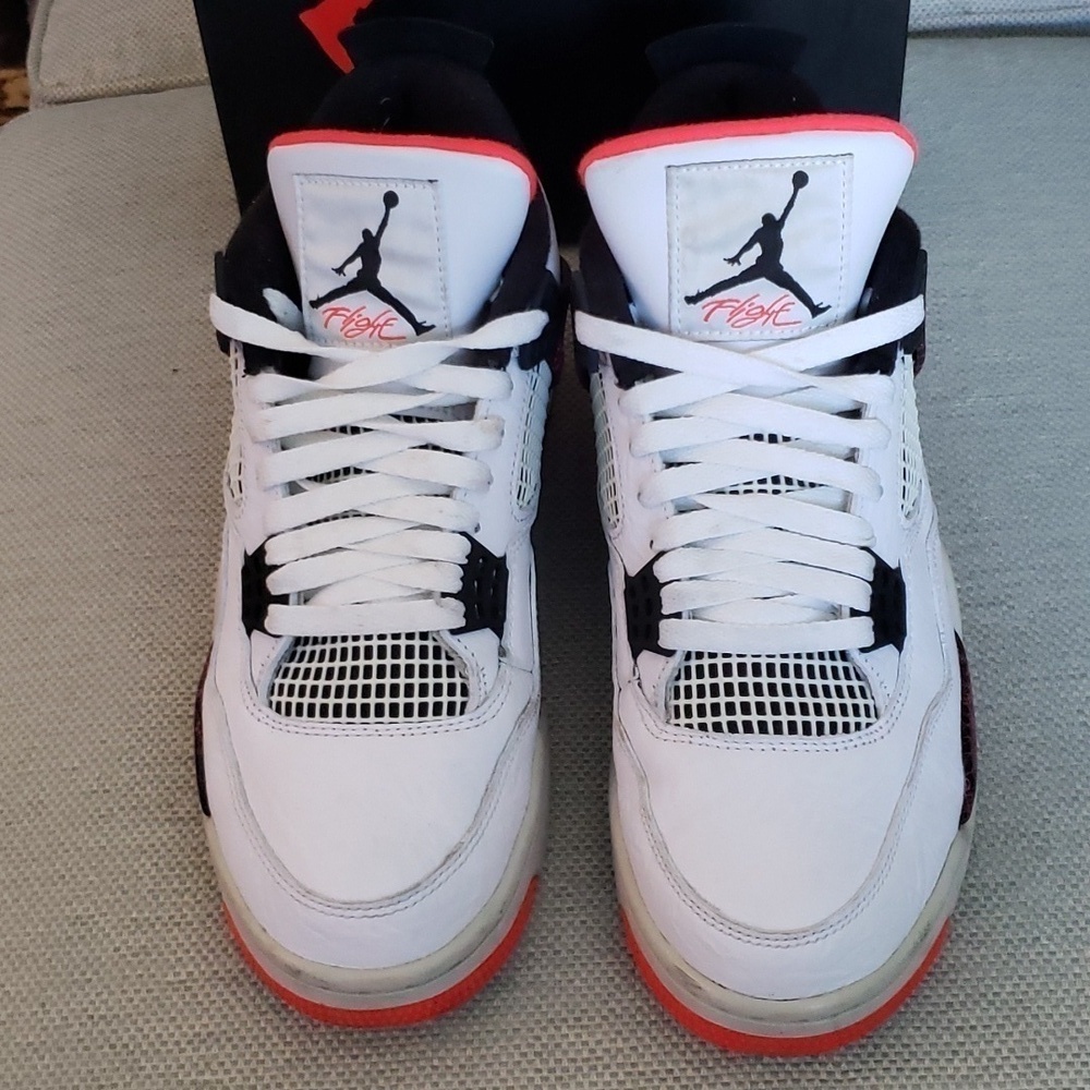 Air Jordan 4 Retro SE Pale Citron - Picture 2 of 10